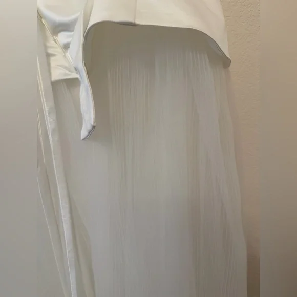 Peplum Wedding Dress w/ Pleated Tulle Skirt - Picture 4 of 6